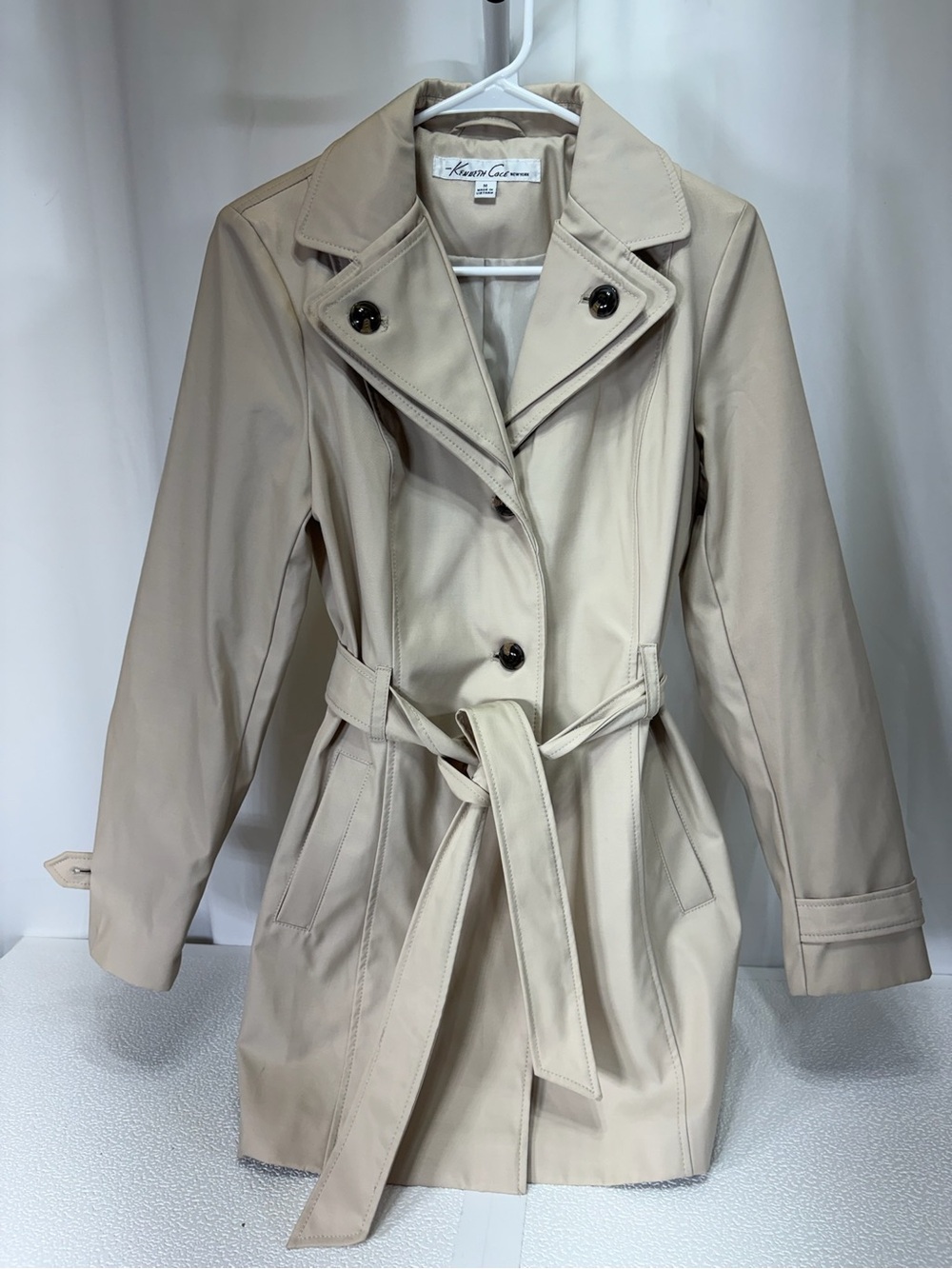 Kenneth Cole New York Light Beige Belted Trench Coat 3974